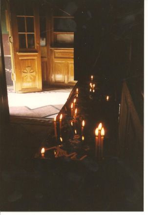 I en av stadens kyrkor. I en av stadens kyrkor.